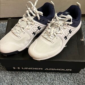 Under Armour White and Dark Blue Athletic Shoes